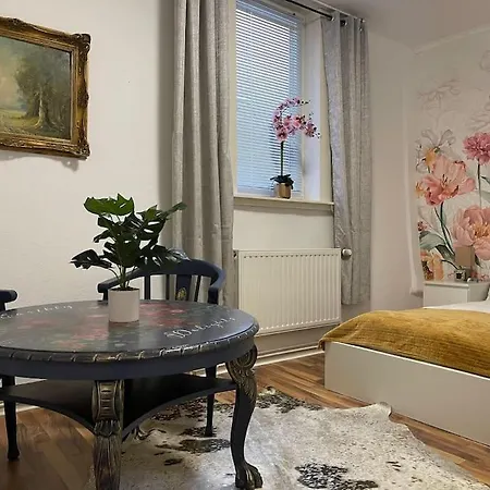 公寓 Royal Im Tilly Boardinghouse *